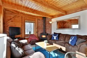 Killington Cabin - Left Unit: Great for families, Cozy, Close to Mountain. Hot Tub. Wood Stove.