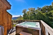 Trailside Village #8: Slopeside 3BR w/ Hot Tub and Sauna. Ski In/Out with Discounted Ski Rentals