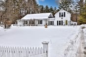 Chittenden Farmhouse: Historic 4BR/2BA, 20 Min to Killington, 7 Min to Mountaintop Resort