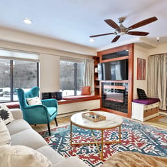 Mountain Views at Mt Green: 2 BR/2BA, Shuttle, Discounted Ski Rentals, Pool, Hot Tub and More!
