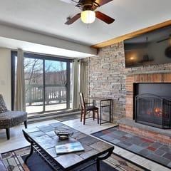 Cozy 1BR/1BA Mt Green Condo with Amenities and Discounted Ski Rentals. Shuttle.