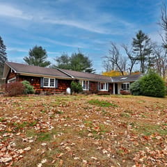 Susan Lane Hideaway: 4BR/3.5BA Renovated Home. Close to skiing and town.