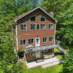 Cozy 3BR Retreat Near Killington Resort – Fireplace, Views, Pet Friendly
