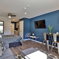 Killington Center Renovated Studio with Kitchenette on Bus Route and Discounted Ski Rentals.