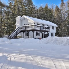 The Outpost Double | Modern 2BR Ground Level Duplex | Exclusive Ski Deals