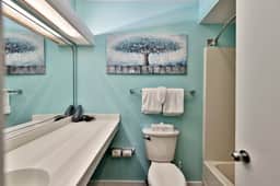 Cozy Studio at Killington Center: Close to it all with pool, bus and discounted ski rentals. 441 - Image 4