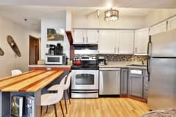 Mountain Views at Mt Green: 2 BR/2BA, Shuttle, Discounted Ski Rentals, Pool, Hot Tub and More! - Image 3