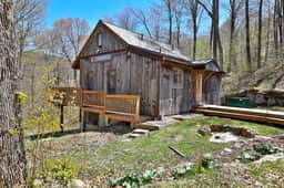 Wobbly Cabin: 2BR/1.5 Bath Charming Killington Retreat Close to Everything - Image 2
