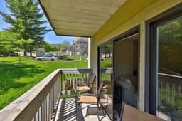 Modern 3BR/2BA Mountain Green Condo w/ Pool, Hot Tub, Gym, Bus. Ski Rental Deals! 1C5 - Image 5