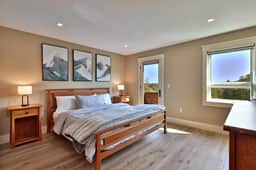 Killington Vistas 92: 4-Bedroom Luxury Ski On Ski Off Home w/ Hot Tub, Mountain Views. - Image 5