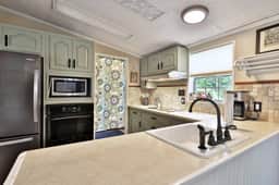 The Bomoseen Bungalow - Image 4