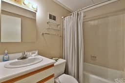 Whiffletree Cozy Condo: 2-Bedroom Condo in Killington, VT with Garden View and Ski Rental Deals - Image 5