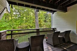 Cozy 2 BR Ski On Ski Off Condo in Killington's Sunrise Mountain Village. Pool. Hot Tub. - Image 2