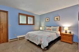 93 Glazebrook Rd, Unit E2: 2BR/1.5BA Condo. Wood fireplace. Close to Mountain! - Image 4