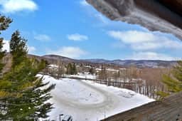 Alpine Oasis Studio at Mountain Green Resort Killington: Shuttle, Pool, Hot Tub, Gym, Deals! - Image 2