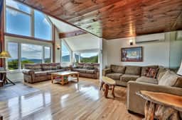 The Matterhorn House: Killington Chalet w/ Hot Tub, Views, Game Room - Ideal Spring to Fall - Image 2