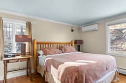 The Navillus House: Hot Tub, Ski On/Ski Off, A/C. Discounted Ski Rentals. - Image 5