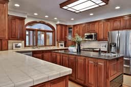 The Mountainside House | Slopeside Estate, Indoor Hot Tub & Private Shuttle - Image 4
