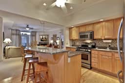 Lodges at Sunrise 3BR Luxury Ski On Ski Off Condo. Pool. Hot Tub. Gym. Discounted Ski Rentals. - Image 3