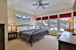 Topridge Style 3BR/4BA with Hot Tub, Ski On Ski Off, Mountain Views and Discounted Ski Rentals - Image 5