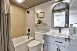 Newly Renovated Studio! Amazing Views/Location 3F9. Pool. Hot Tub, Shuttle. - Image 5