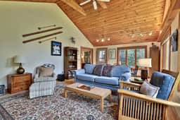 Private Killington Home w/ Indoor Hot Tub and 2 Living Rooms - Image 2