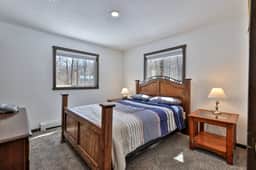 Liquid Lodge: 6BR Multi-Family Hub with 3 Living Areas, Private Hot Tub & 4pm Check Out - Image 5