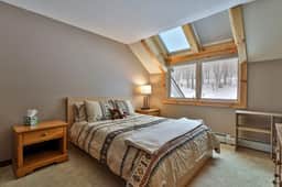 Sunrise Timberline 3BR ski in/ski out with fireplace, pool and hot tub - Image 5