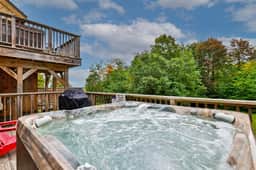 Trailside Village #1: Slopeside 1BR w/ Hot Tub and Sauna. Ski In/Out with Discounted Ski Rentals - Image 2