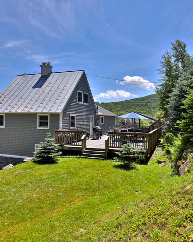 Interior of a 4-bedroom vacation-rental home in Killington, VT.