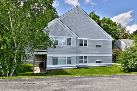 Charming Killington Studio w/ Pool. Bus Route. Ski Rental Deals! - Killington Center Suites 131 - Image 1