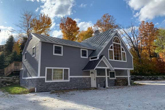 West Park Chalet at Killington: Great for Groups! Hot tub, games, discounted ski rentals. - Image 1