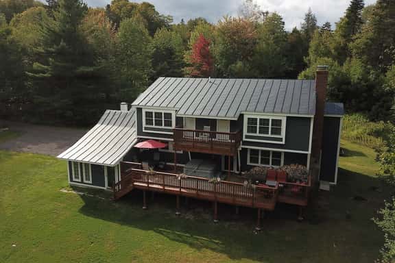 Bigelow Chalet at Killington: 8BR/4.5 BA Pet Friendly Home w/ Hot Tub, Fireplace. - Image 1