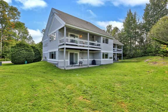 Killington Center 632: a spacious 2RM/2BA condo in the heart of Killington. Discounted ski rentals. - Image 1