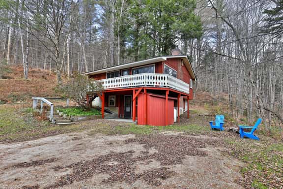 Cozy Vermont House Near Killington and Woodstock. Mountainside. Close to Slopes. - Image 1
