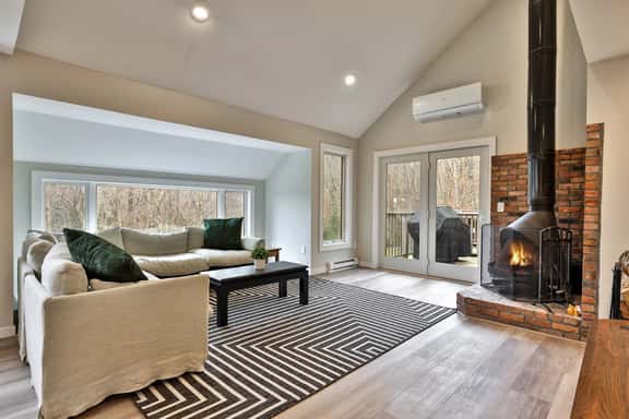 Trailside Six: Ski-On/Off Condo for 8 with Private Hot Tub & Sauna. Ski Deals Too. - Image 1