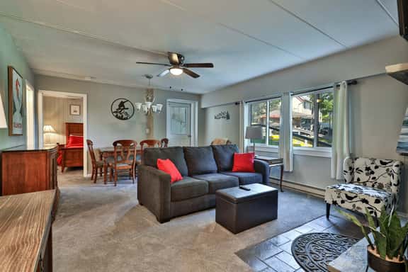The Snowshed Steps at Mt Green: Walk-to-Lifts Killington Condo w/ Pools, AC, Fireplace & Shuttle! - Image 1