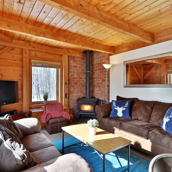 Killington Cabin - Left Unit: Great for families, Cozy, Close to Mountain. Hot Tub. Wood Stove. - Image 1