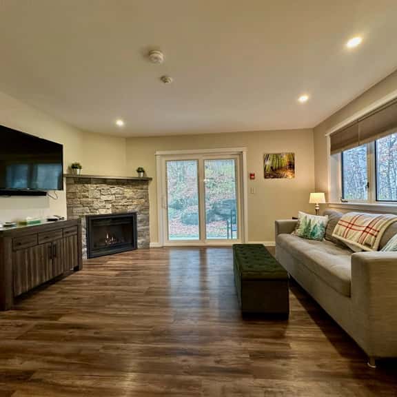 The Sunup Suite at Killington: 2RM/2BA Condo w/ Pool. Bus Route. Discounted Ski Rentals! - Image 1