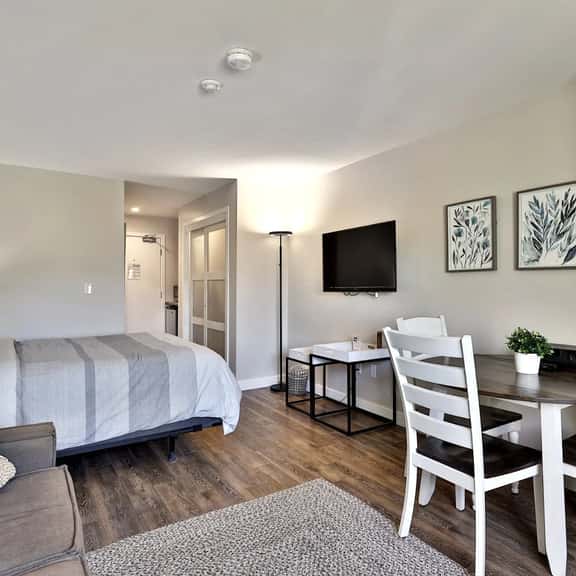 Charming Killington Center Studio Condo on the Bus Route. Discounted Ski Rentals. Pool. - Image 1