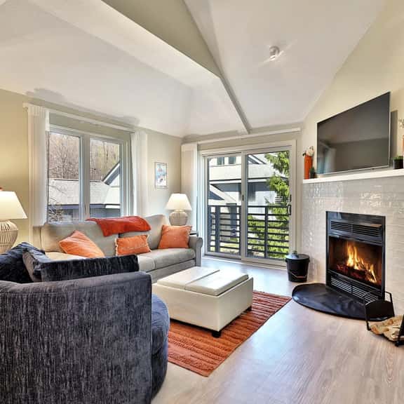 Gorgeous 2BR/2BA Woods Condo: Pool, Hot Tub, Spa/ Discounted Ski Rentals. V5 - Image 1