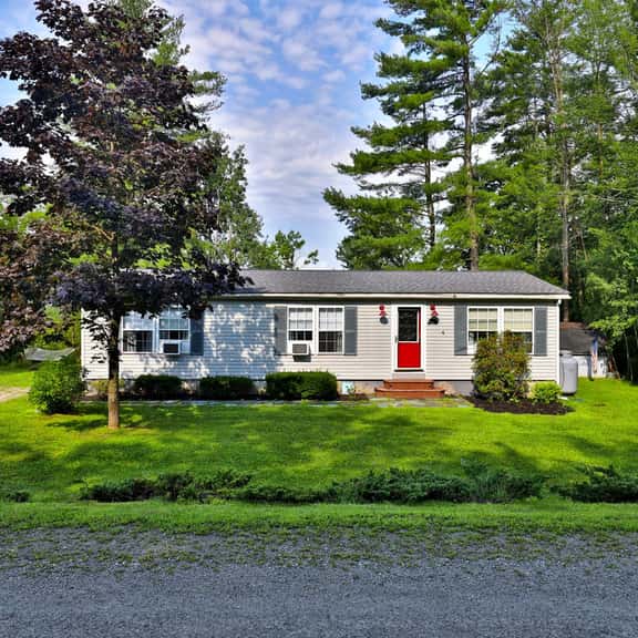 The Bomoseen Bungalow: Vermont Lake House with Private Dock - Image 1