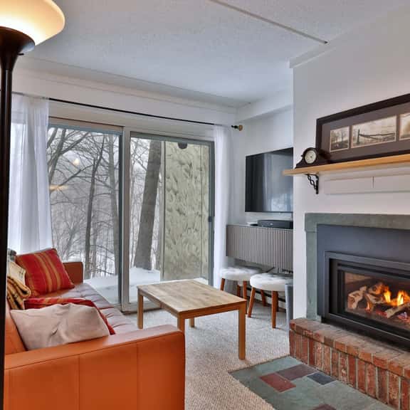 Whiffletree Cozy Condo: 2-Bedroom Condo in Killington, VT with Garden View and Ski Rental Deals - Image 1