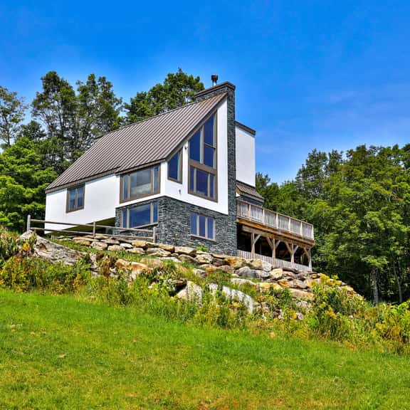 The Matterhorn House: Killington Chalet w/ Hot Tub, Views, Game Room - Ideal Spring to Fall - Image 1