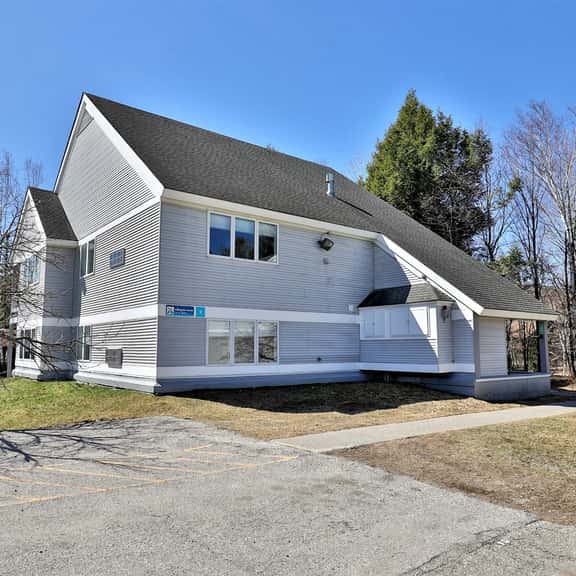 Swirl Suite Annex: Studio w/ Kitchenette and Workspace. Discounted Ski Rentals. - Image 1
