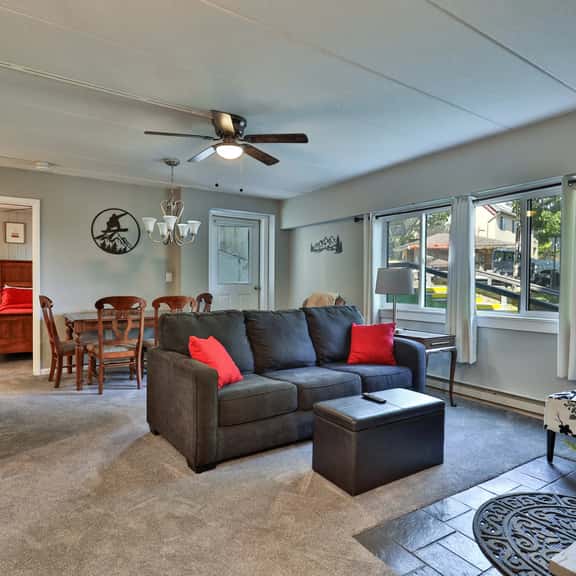 The Snowshed Steps at Mt Green: Walk-to-Lifts Killington Condo w/ Pools, AC, Fireplace & Shuttle! - Image 1