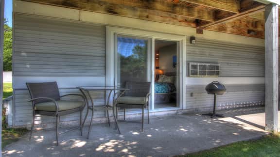 Sweet Suite! Modern, Pool, 2RM, 2BA, Ski Resort 532 - Image 2