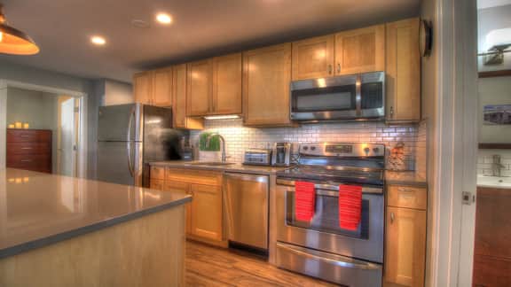 Sweet Suite! Modern, Pool, 2RM, 2BA, Ski Resort 532 - Image 3