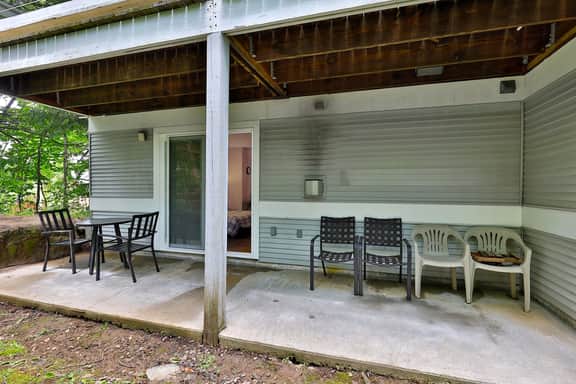 The Sunup Suite at Killington: 2RM/2BA Condo w/ Pool. Bus Route. Discounted Ski Rentals! - Image 5