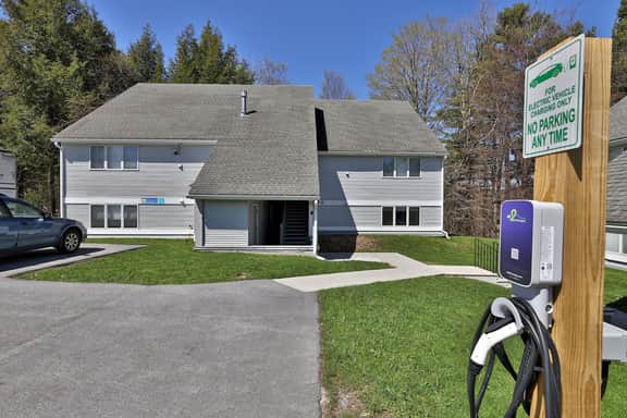 Charming Killington Center Studio Condo on the Bus Route. Discounted Ski Rentals. Pool. - Image 5